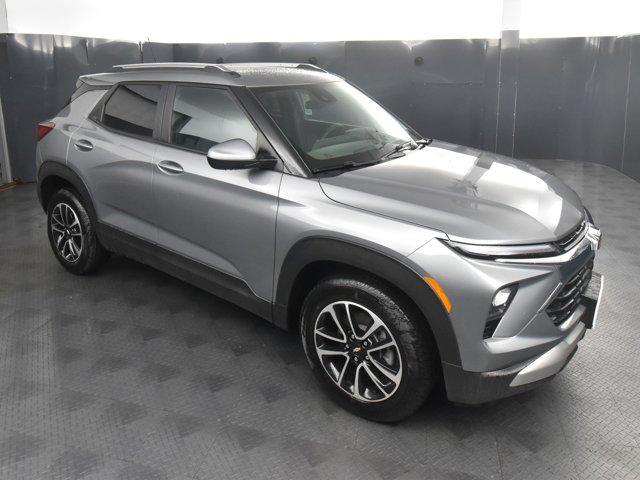 new 2025 Chevrolet TrailBlazer car, priced at $25,400