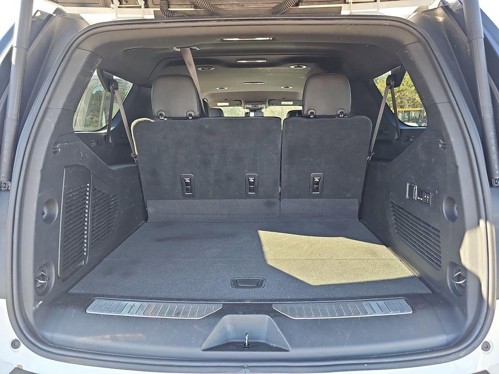 used 2023 Chevrolet Suburban car, priced at $44,900