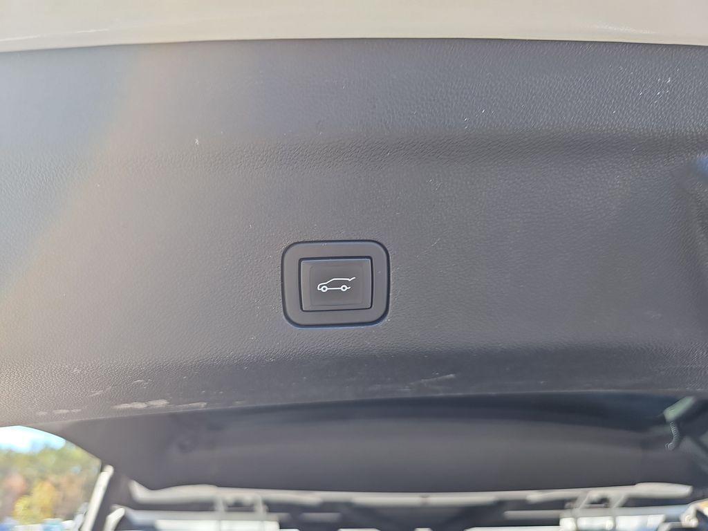 used 2023 Chevrolet Suburban car, priced at $44,900