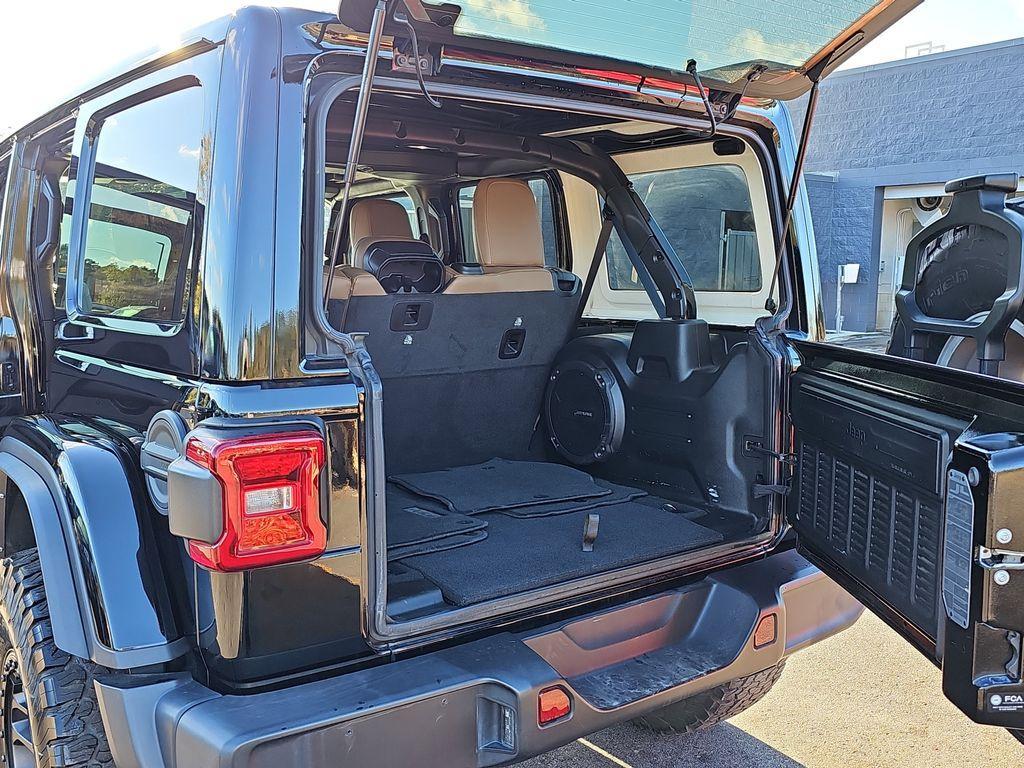 used 2021 Jeep Wrangler Unlimited car, priced at $37,800