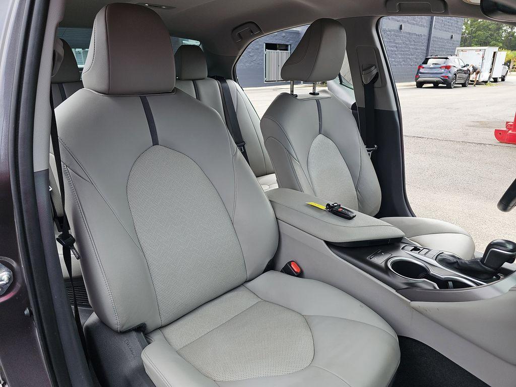 used 2022 Toyota Camry Hybrid car, priced at $22,100