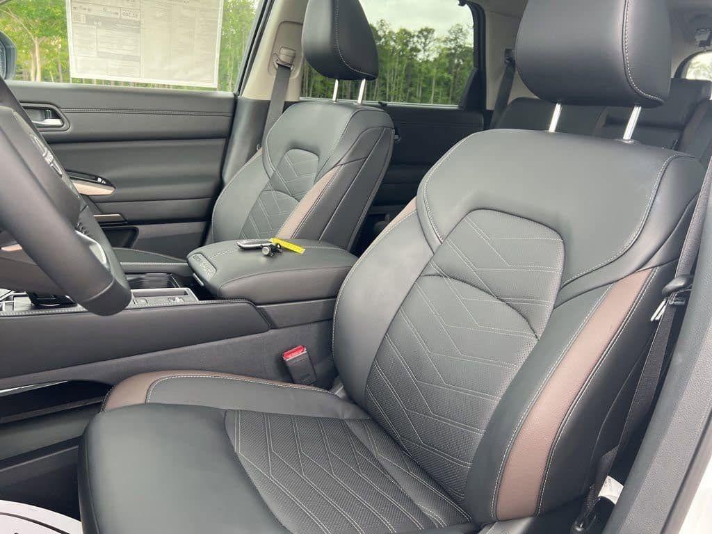 new 2025 Nissan Pathfinder car, priced at $45,146
