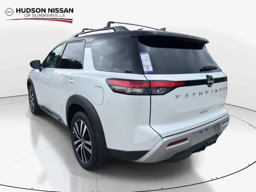 new 2025 Nissan Pathfinder car, priced at $45,146