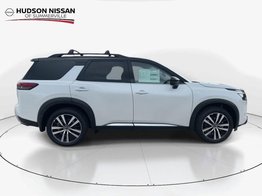 new 2025 Nissan Pathfinder car, priced at $45,146