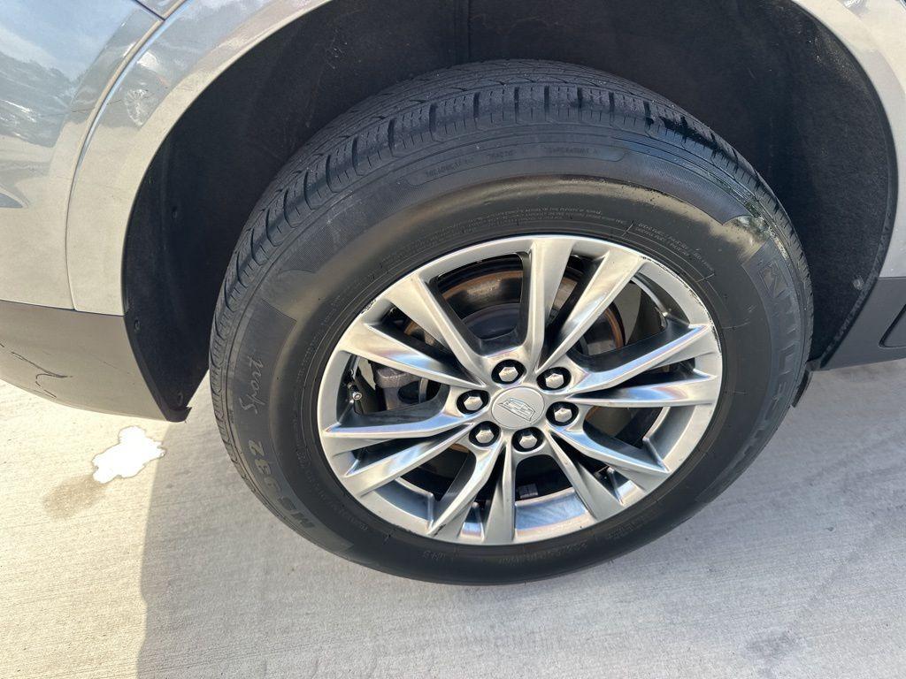 used 2021 Cadillac XT5 car, priced at $26,100