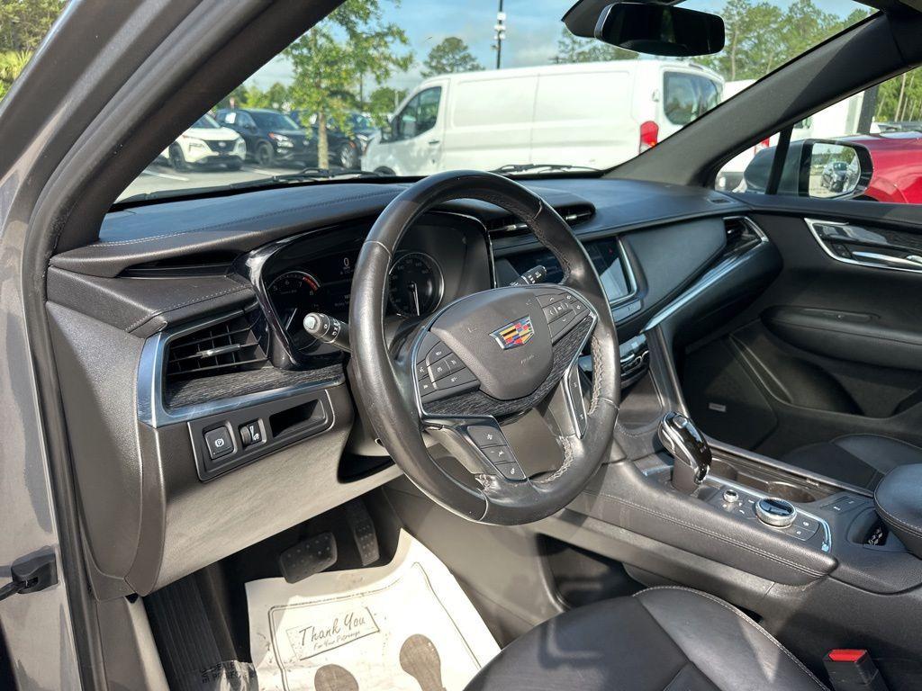 used 2021 Cadillac XT5 car, priced at $26,100