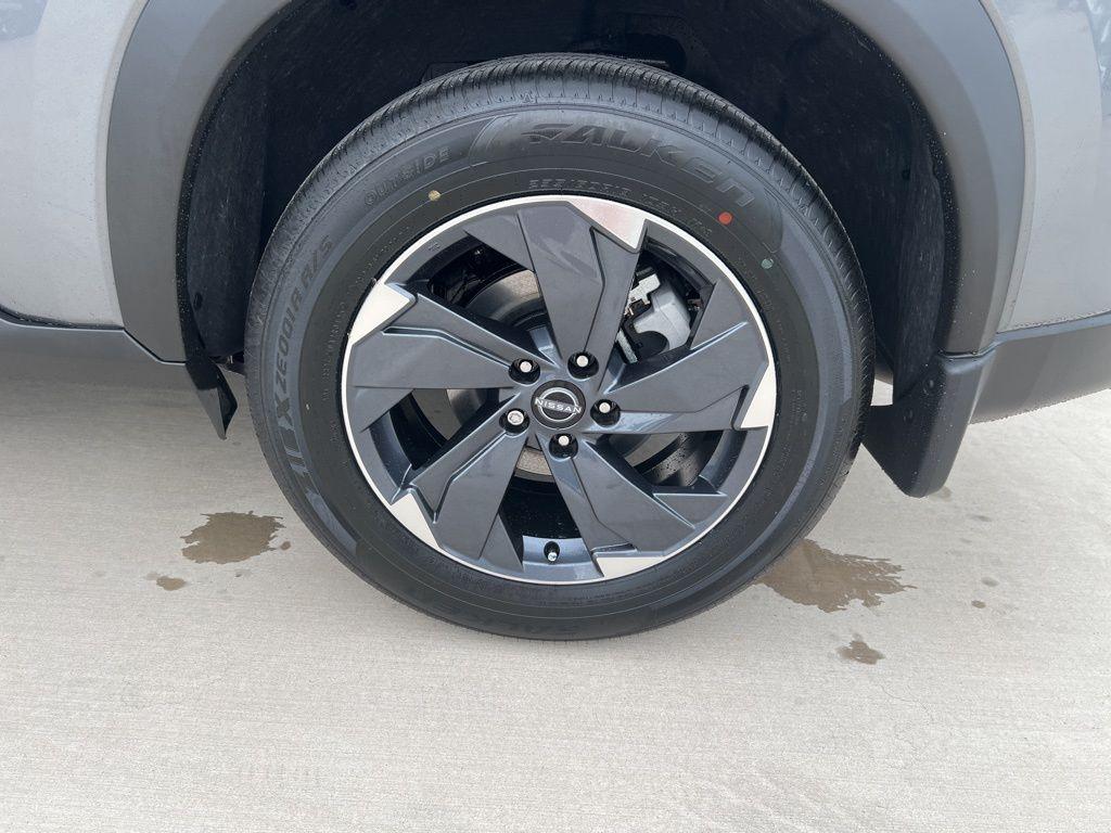 new 2025 Nissan Rogue car, priced at $32,482