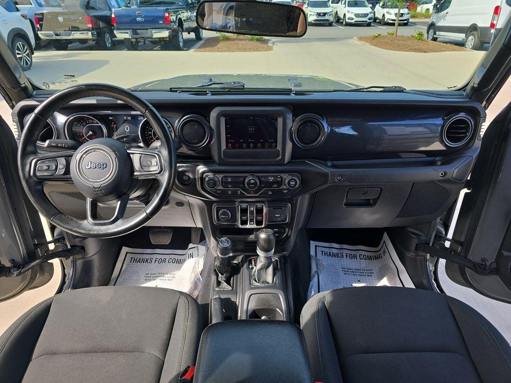 used 2022 Jeep Gladiator car, priced at $31,400