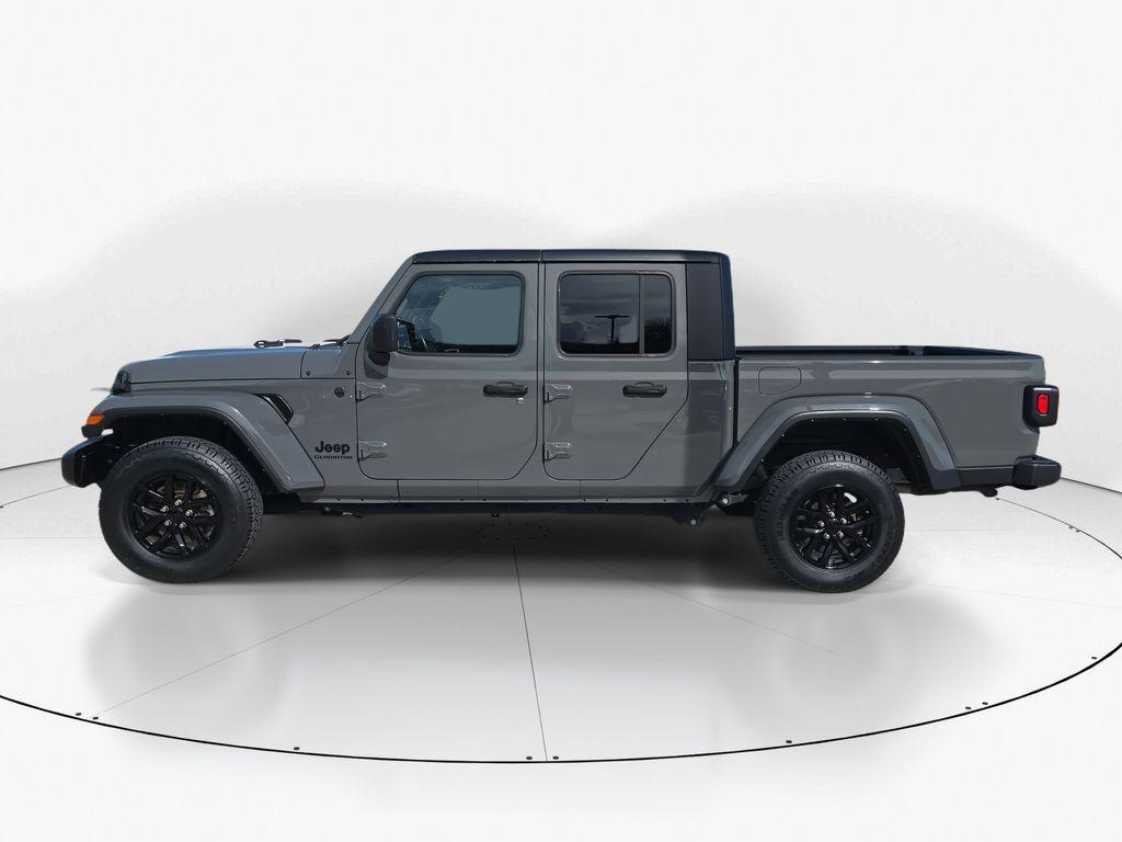 used 2022 Jeep Gladiator car, priced at $31,400