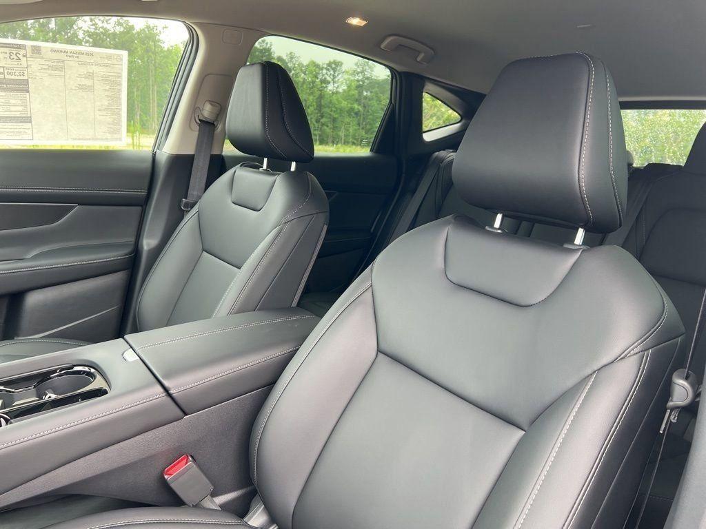 new 2025 Nissan Murano car, priced at $40,696