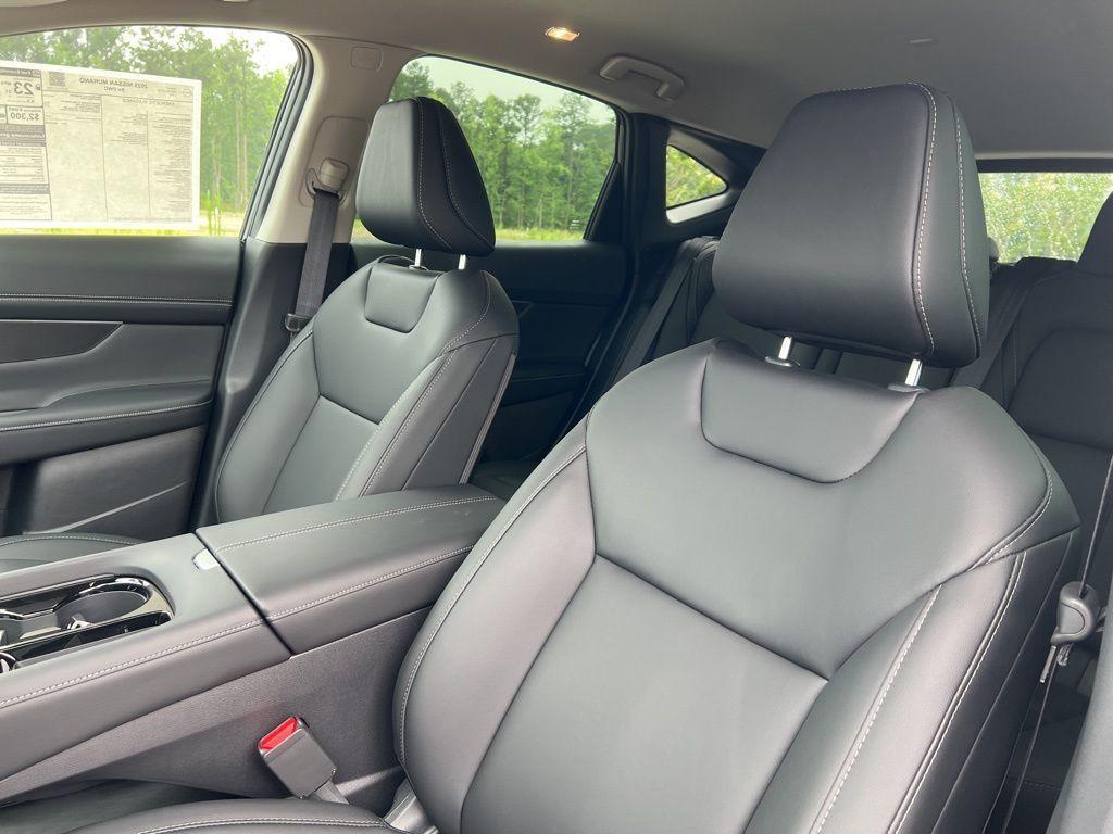 new 2025 Nissan Murano car, priced at $39,946