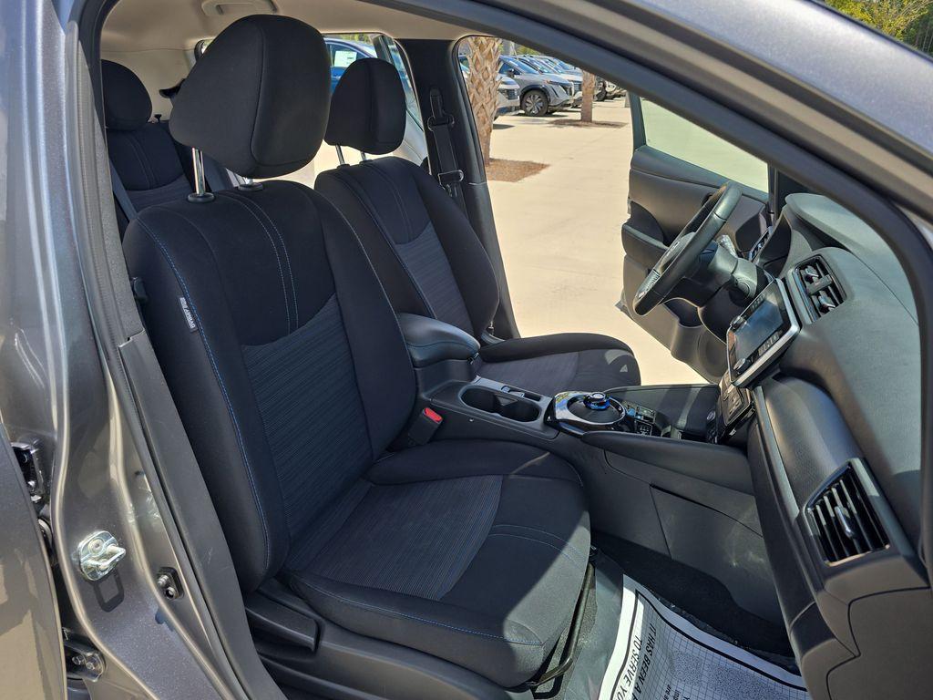 used 2022 Nissan Leaf car, priced at $13,900