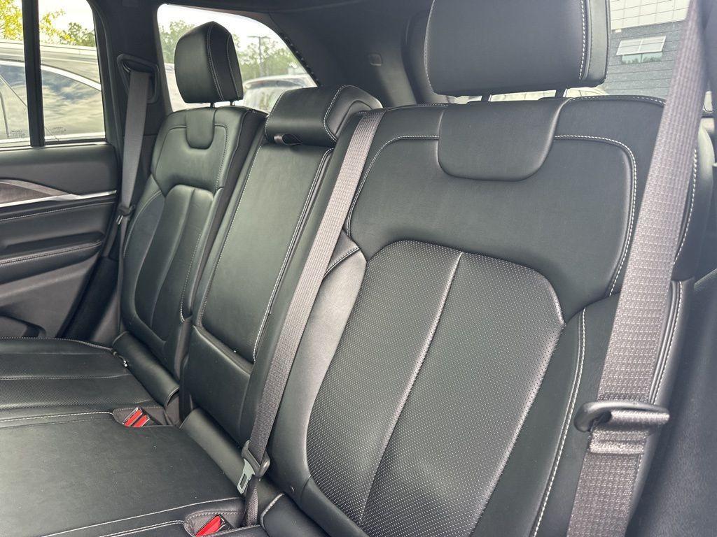 used 2022 Jeep Grand Cherokee car, priced at $32,800