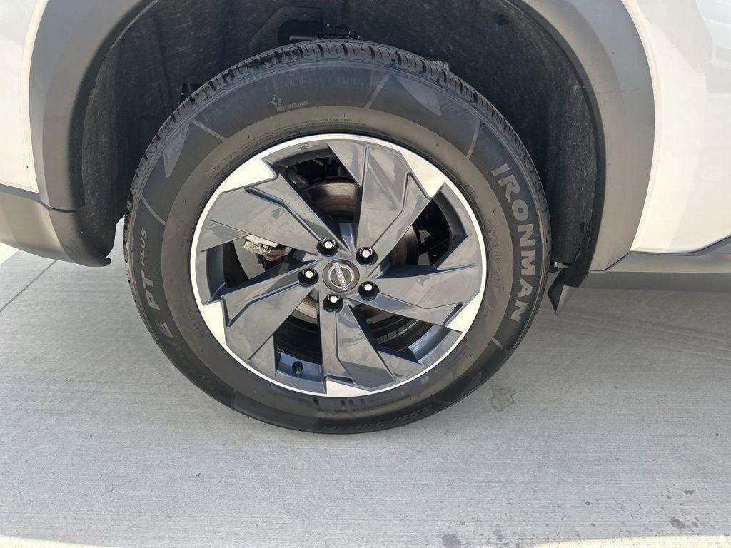 used 2024 Nissan Rogue car, priced at $24,300