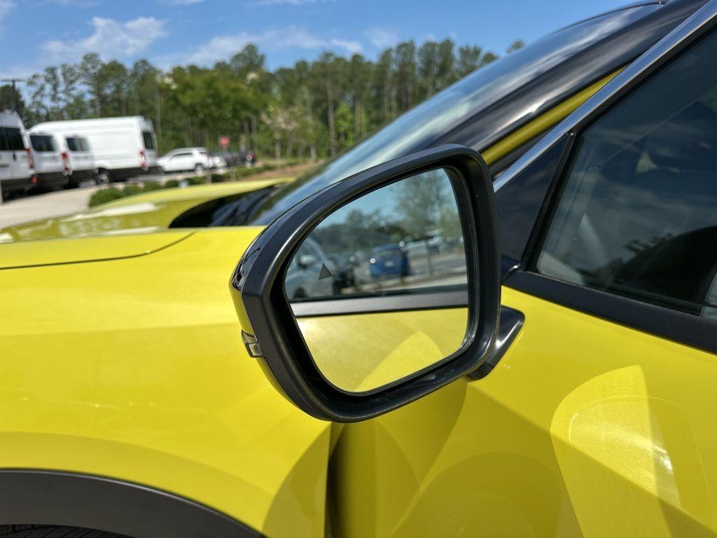 new 2025 Nissan Kicks car, priced at $30,332