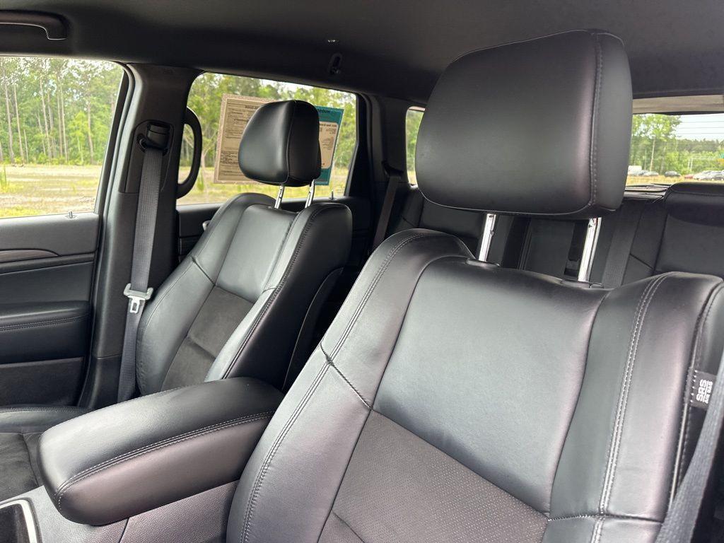 used 2021 Jeep Grand Cherokee car, priced at $25,800