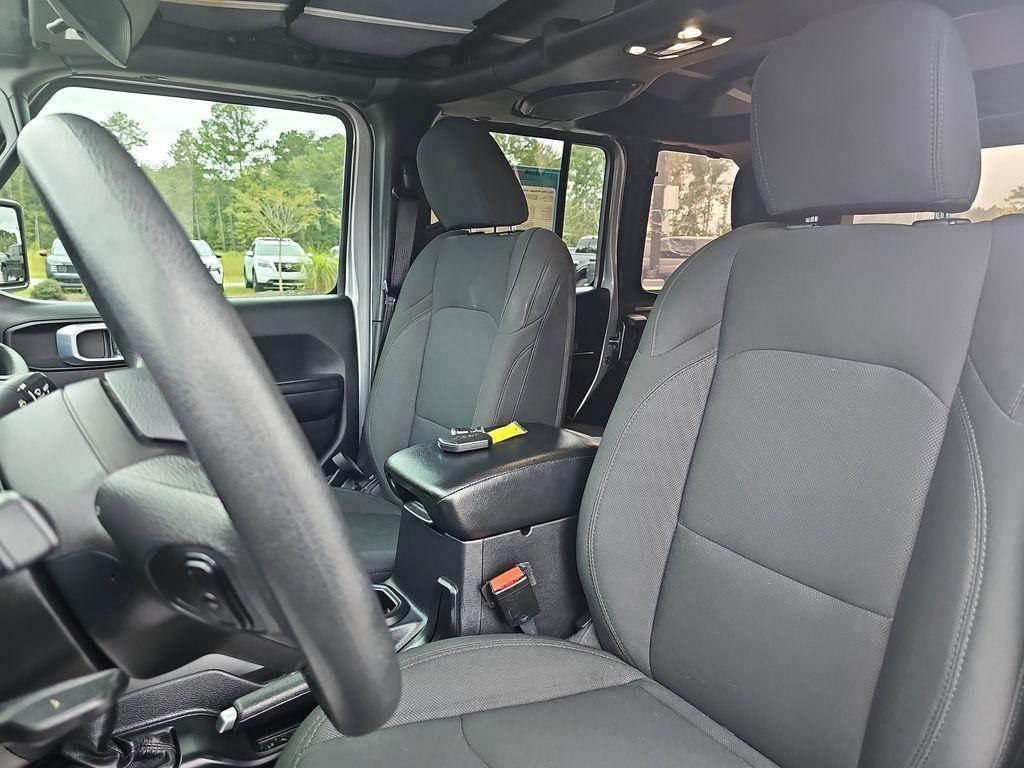 used 2021 Jeep Wrangler Unlimited car, priced at $24,900