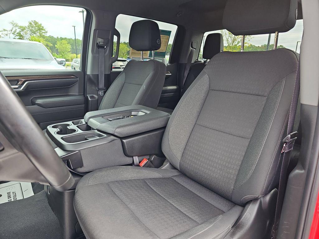 used 2024 Chevrolet Silverado 1500 car, priced at $29,600