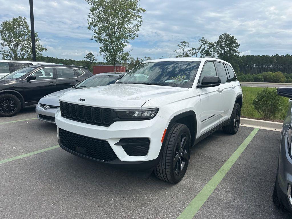 used 2023 Jeep Grand Cherokee car, priced at $27,874
