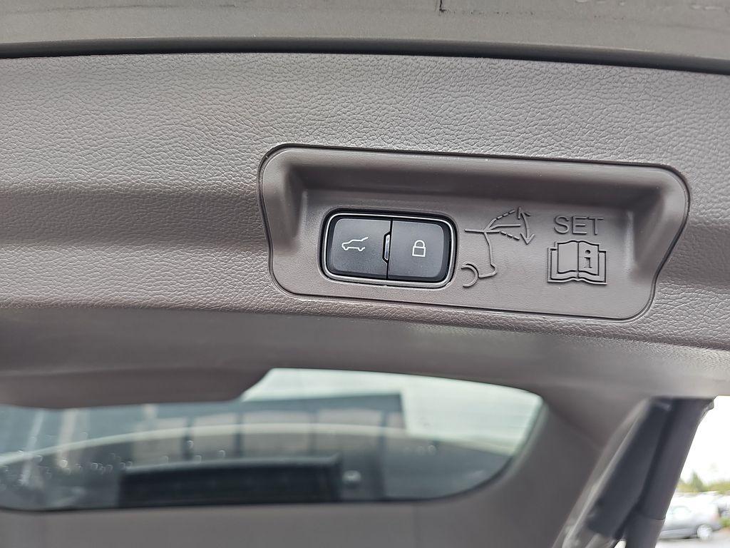 used 2020 Ford Explorer car, priced at $28,900