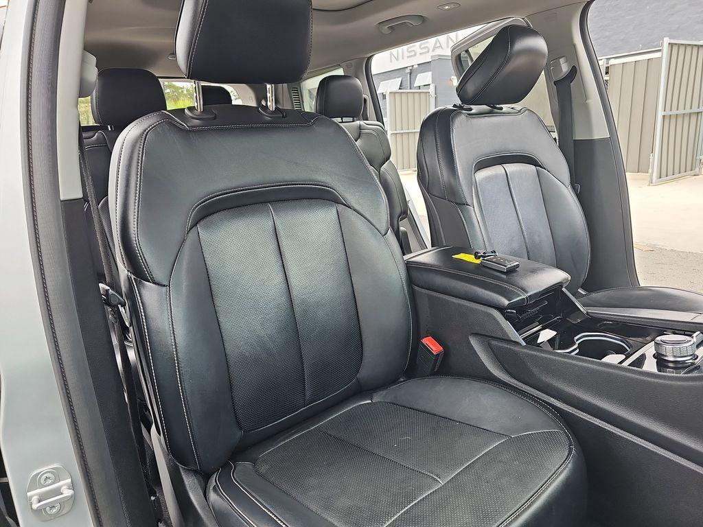 used 2021 Jeep Grand Cherokee L car, priced at $29,200