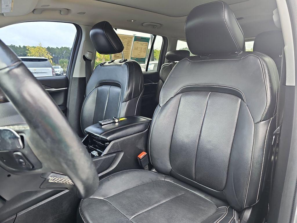used 2021 Jeep Grand Cherokee L car, priced at $29,200