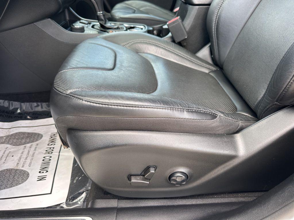 used 2021 Jeep Cherokee car, priced at $23,700