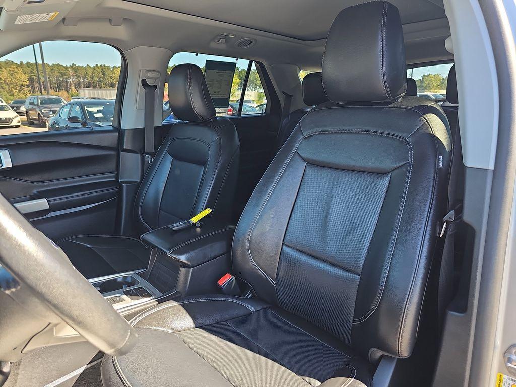 used 2022 Ford Explorer car, priced at $27,600