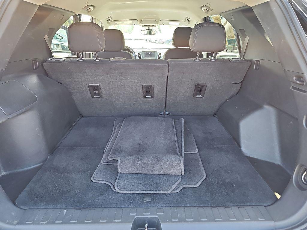 used 2022 Chevrolet Equinox car, priced at $17,900