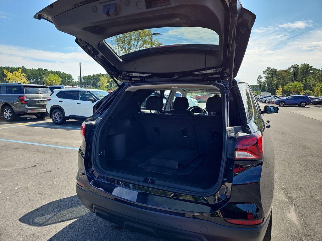 used 2022 Chevrolet Equinox car, priced at $17,900