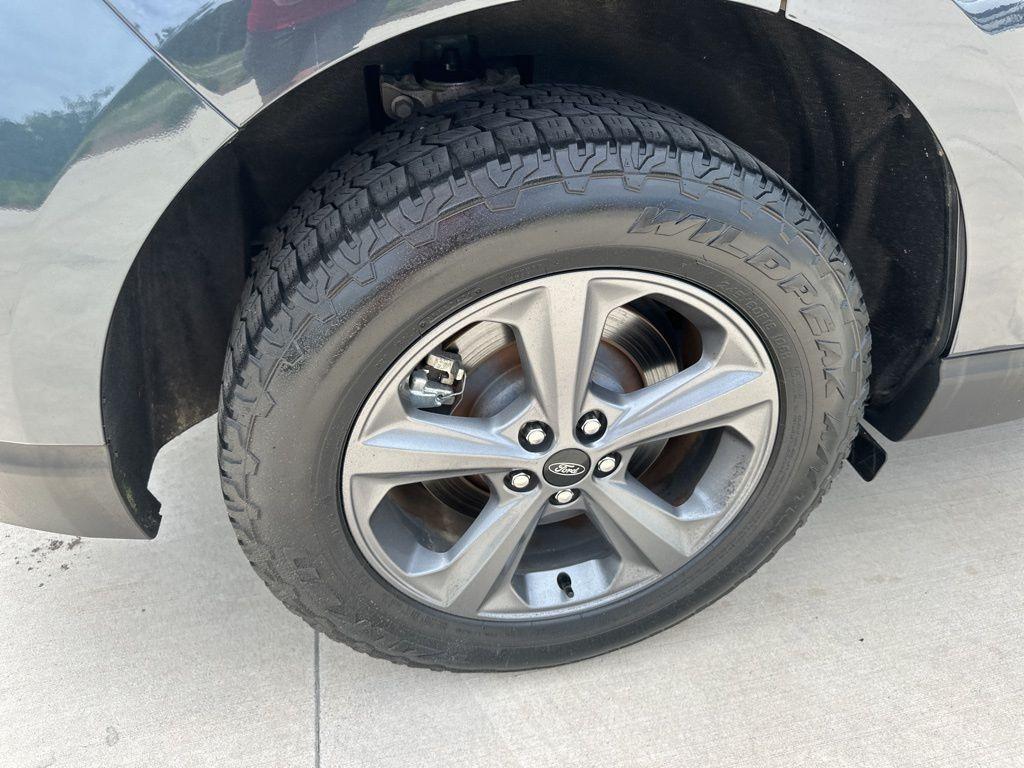 used 2022 Ford Edge car, priced at $23,600
