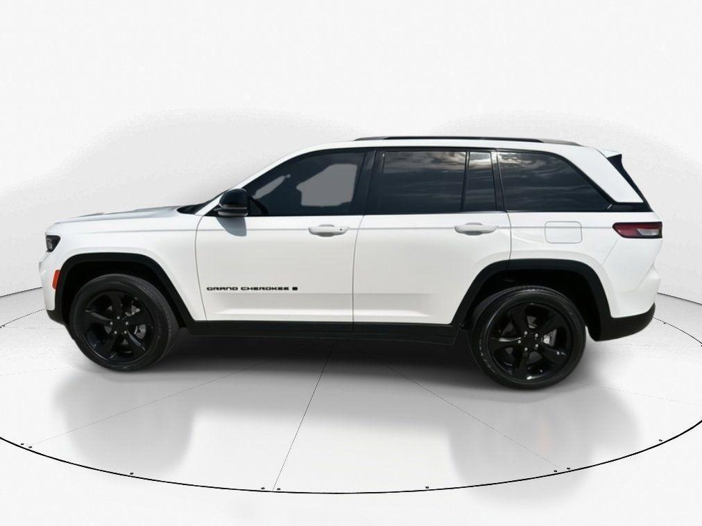 used 2023 Jeep Grand Cherokee car, priced at $29,600