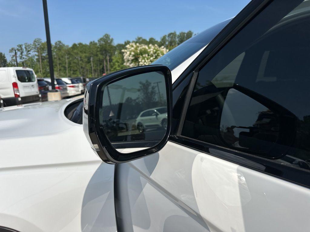 used 2023 Jeep Grand Cherokee car, priced at $31,400