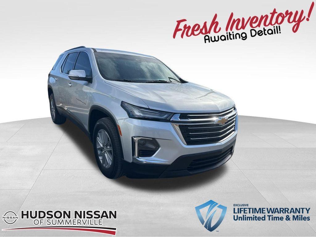 used 2022 Chevrolet Traverse car, priced at $26,914