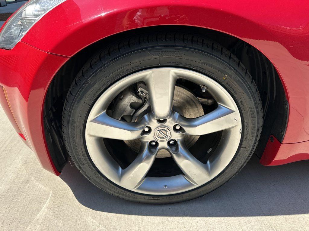 used 2006 Nissan 350Z car, priced at $11,900