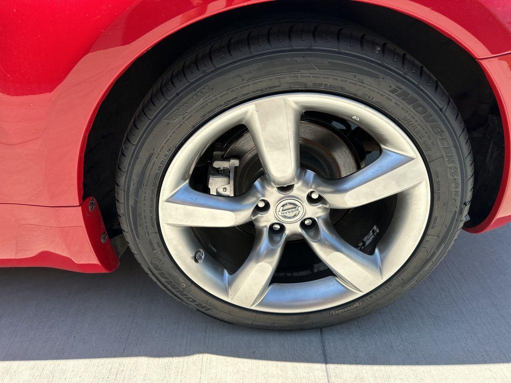used 2006 Nissan 350Z car, priced at $11,900