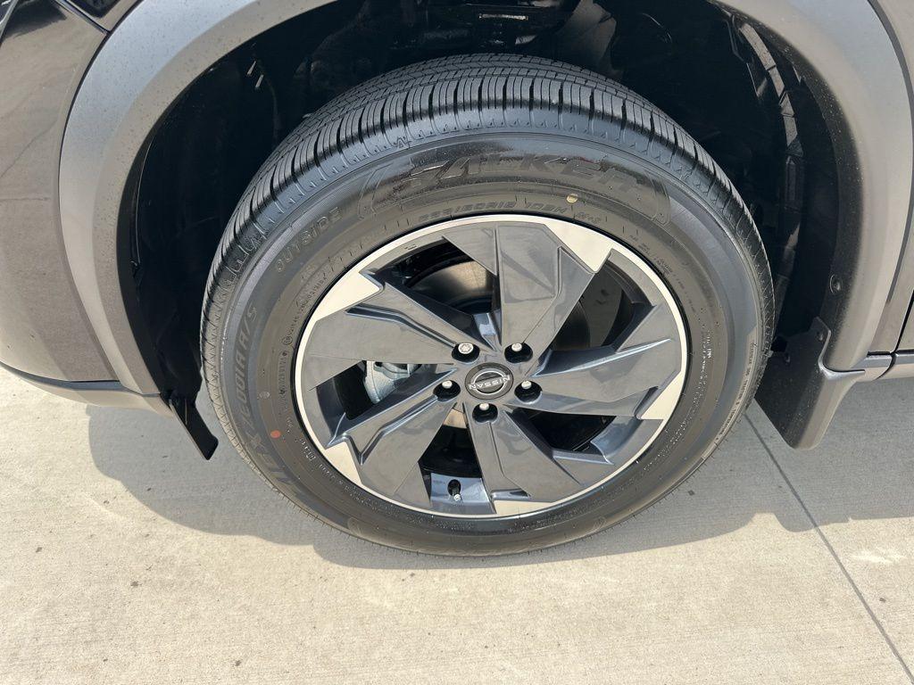 new 2025 Nissan Rogue car, priced at $32,482
