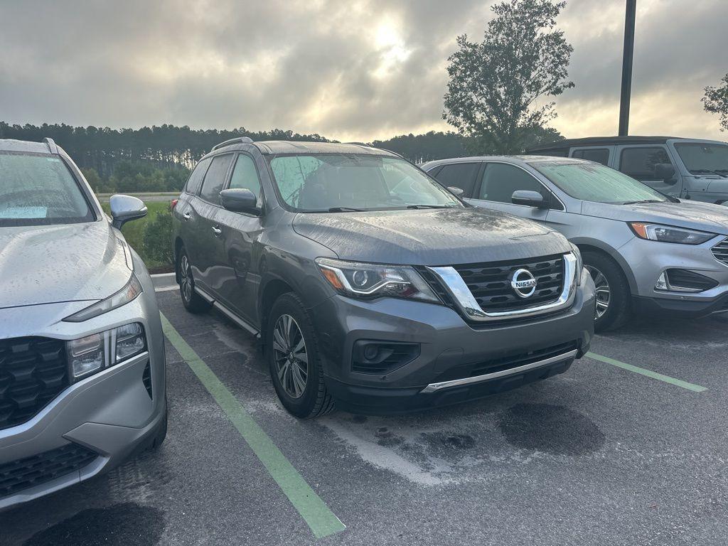 used 2017 Nissan Pathfinder car, priced at $13,400