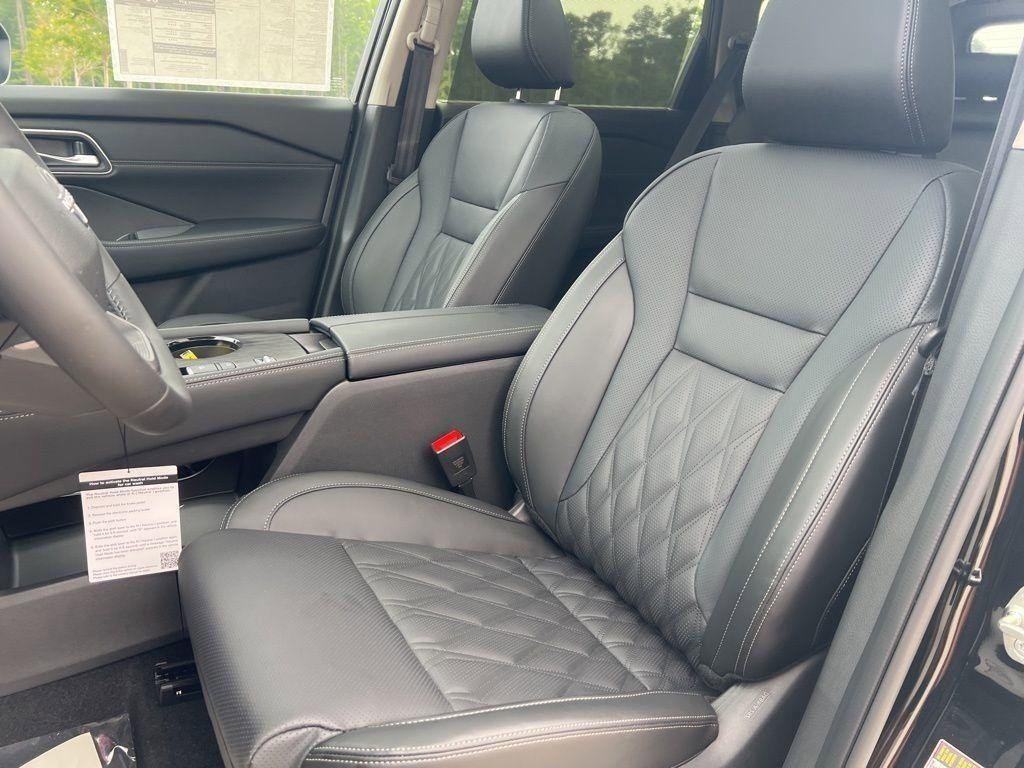 new 2025 Nissan Rogue car, priced at $40,562