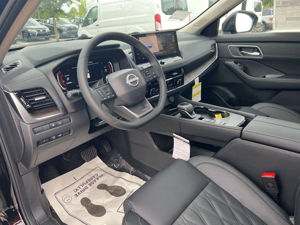 new 2025 Nissan Rogue car, priced at $40,562