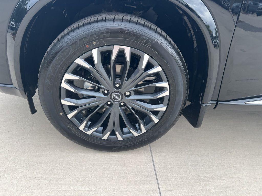 new 2025 Nissan Rogue car, priced at $40,562