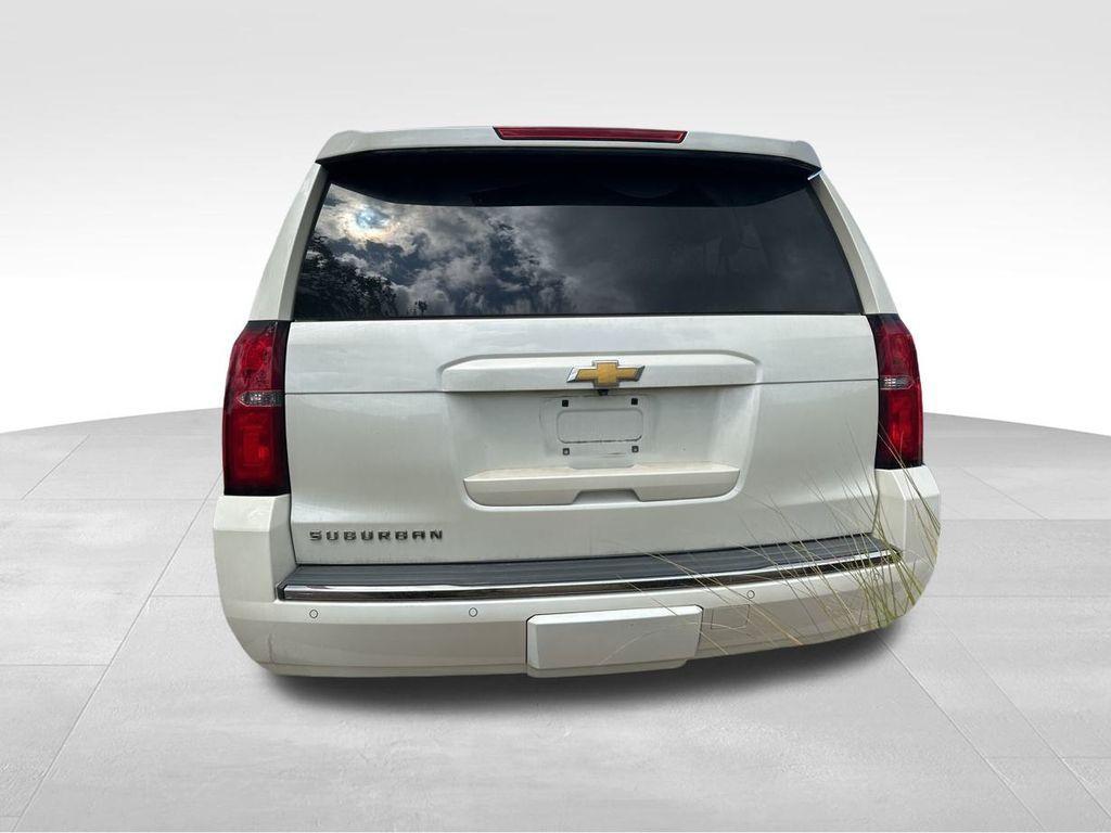 used 2015 Chevrolet Suburban car, priced at $22,900