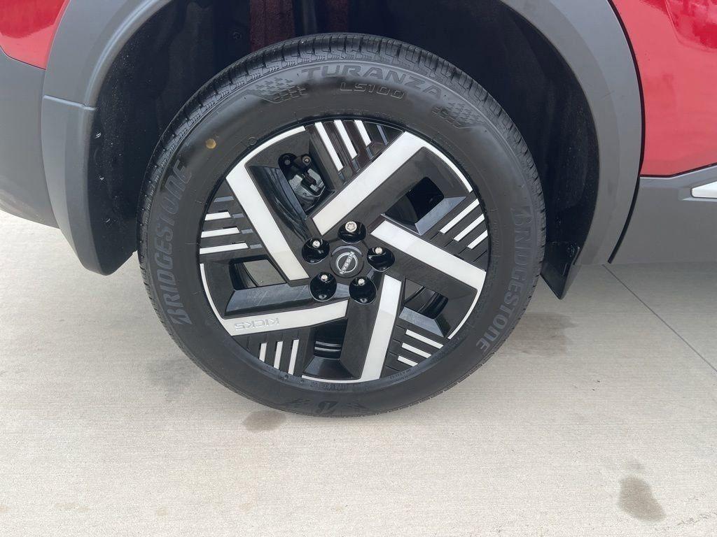 new 2025 Nissan Kicks car, priced at $25,511