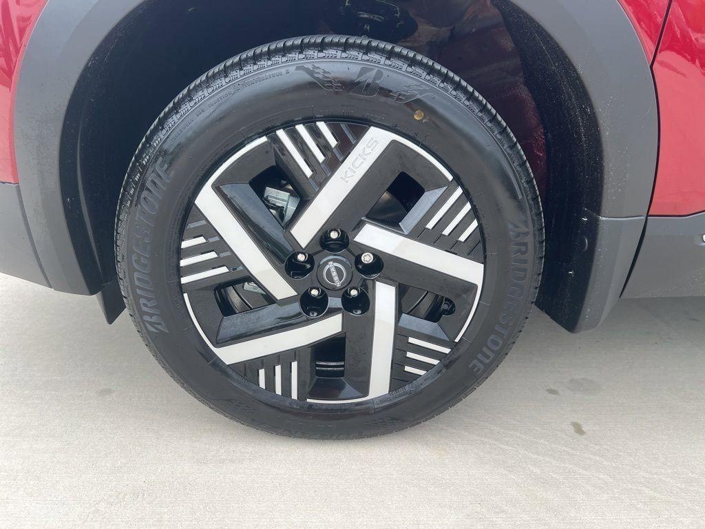 new 2025 Nissan Kicks car, priced at $25,511