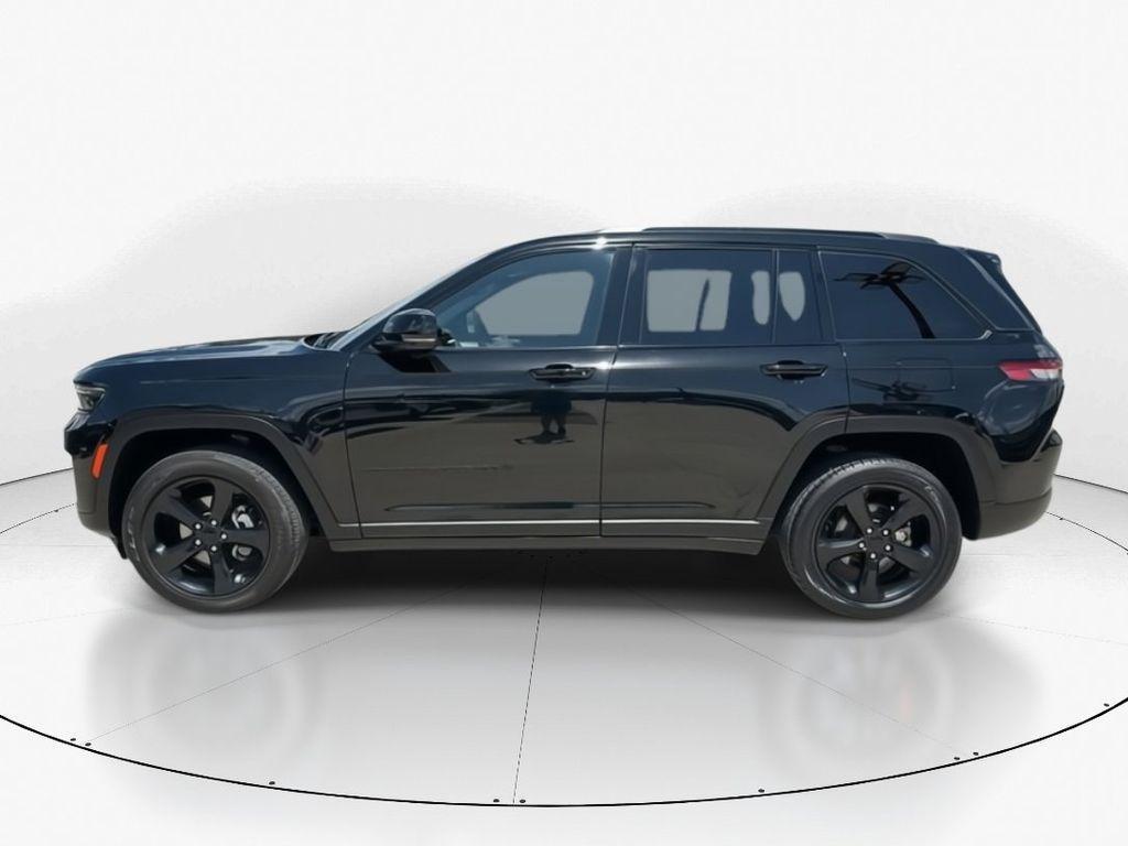 used 2024 Jeep Grand Cherokee car, priced at $27,700