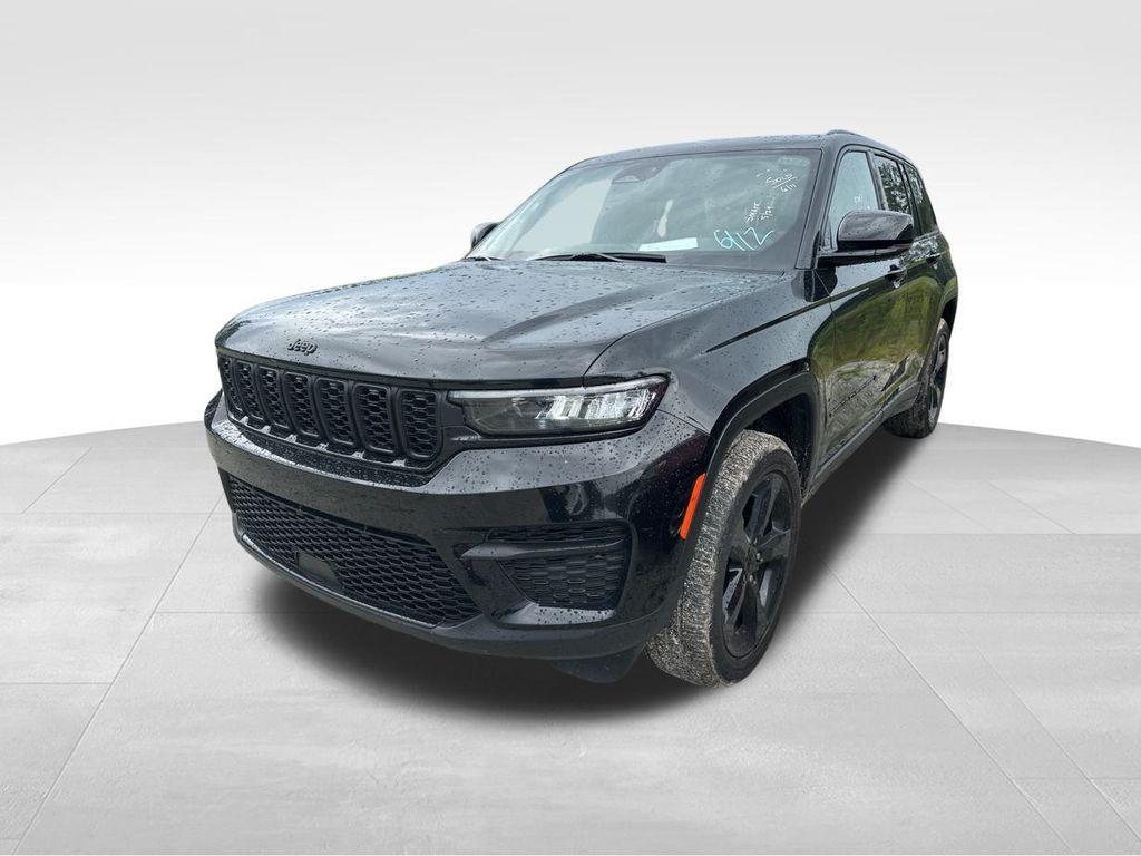 used 2024 Jeep Grand Cherokee car, priced at $29,900