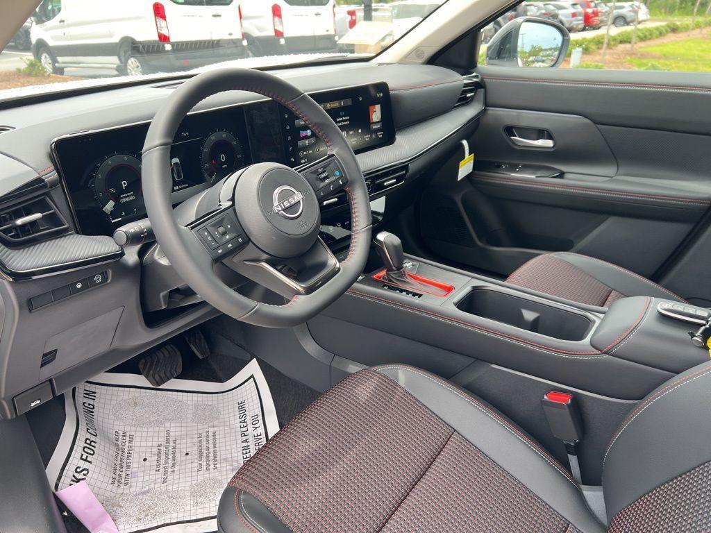new 2025 Nissan Kicks car, priced at $29,098