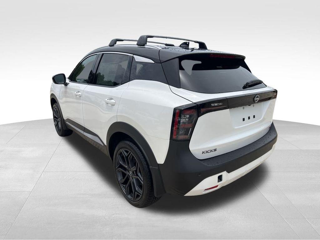 new 2025 Nissan Kicks car, priced at $29,098