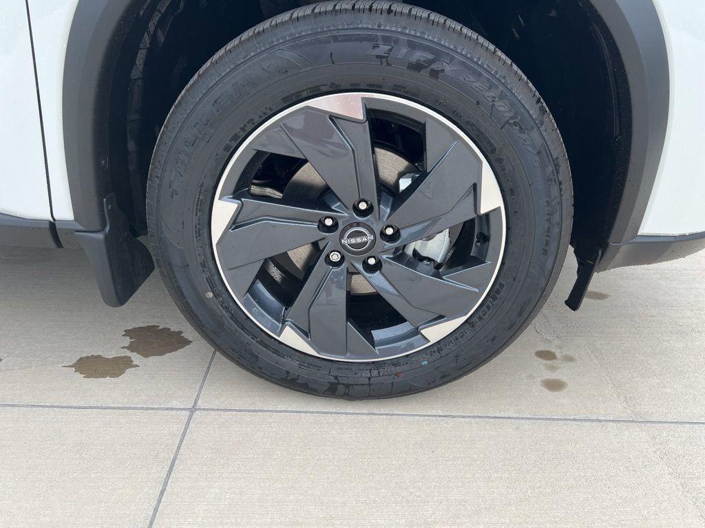 new 2025 Nissan Rogue car, priced at $32,807