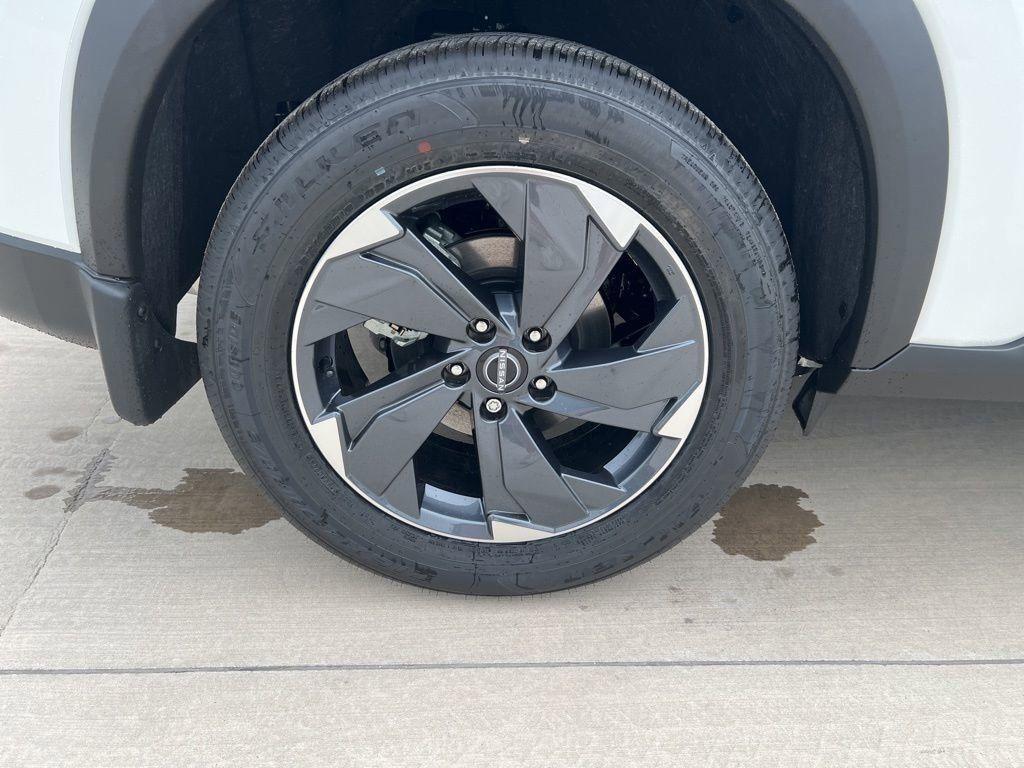 new 2025 Nissan Rogue car, priced at $32,807